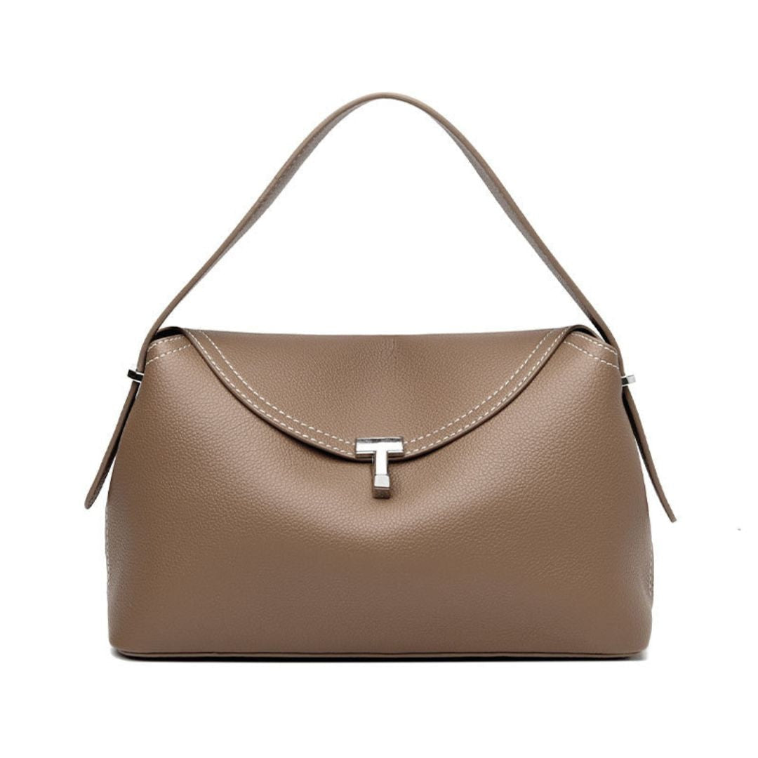 Muse éternelle | 215/003