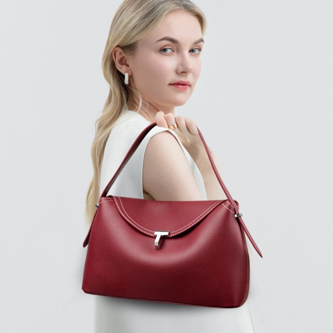 Muse éternelle | 215/003